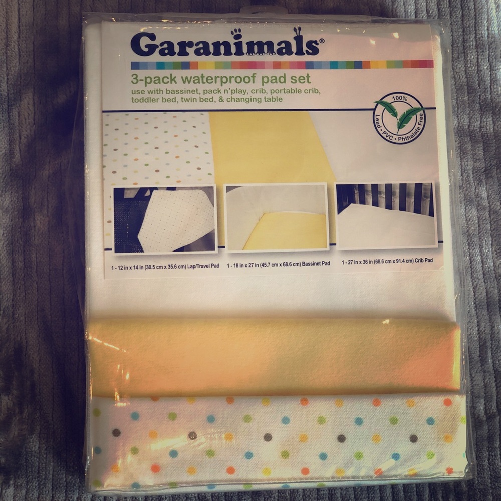 Waterproof pad set